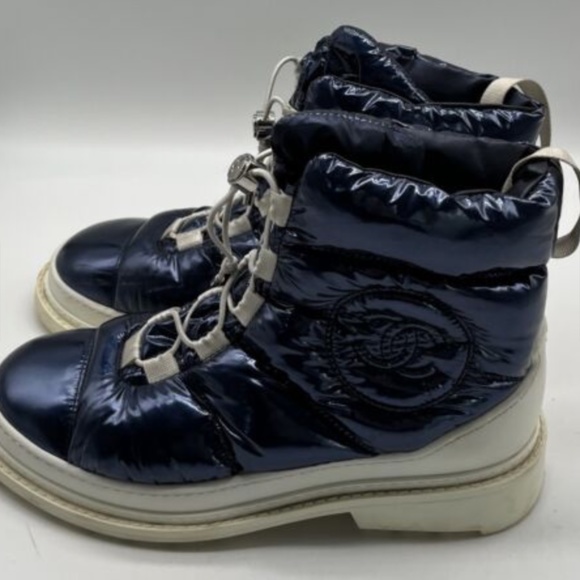 CHANEL Blue Metallic CC Logo Winter Sport Lace Up Snow Moon Boots sz 38 - Picture 3 of 5